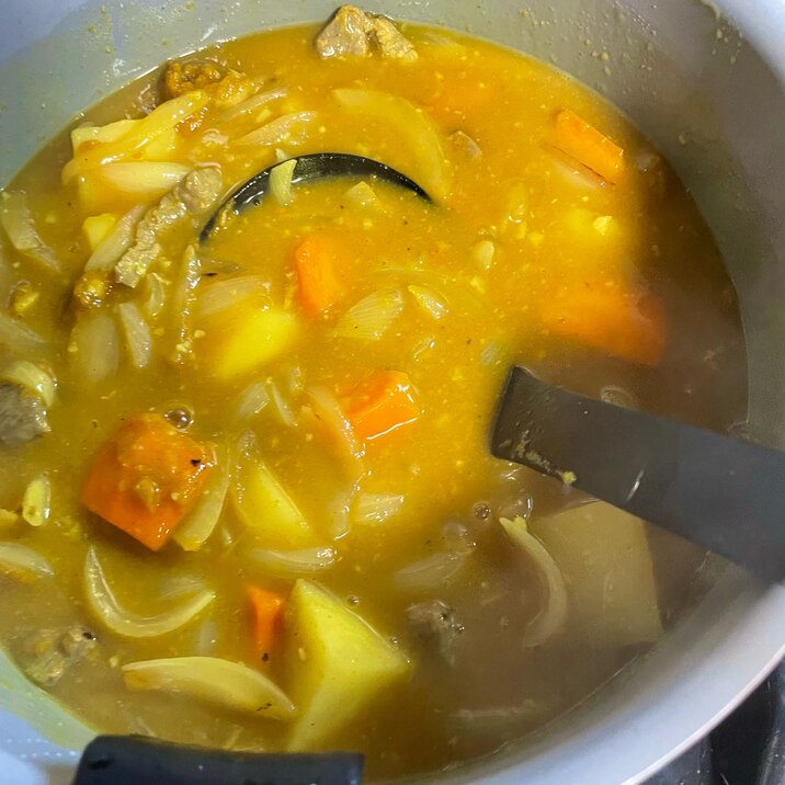 カレー粉と塩麹で懐かしい味のカレーライス